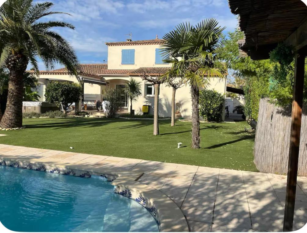 Villa Avec Piscine Gallargues-le-Montueux Eksteriør billede