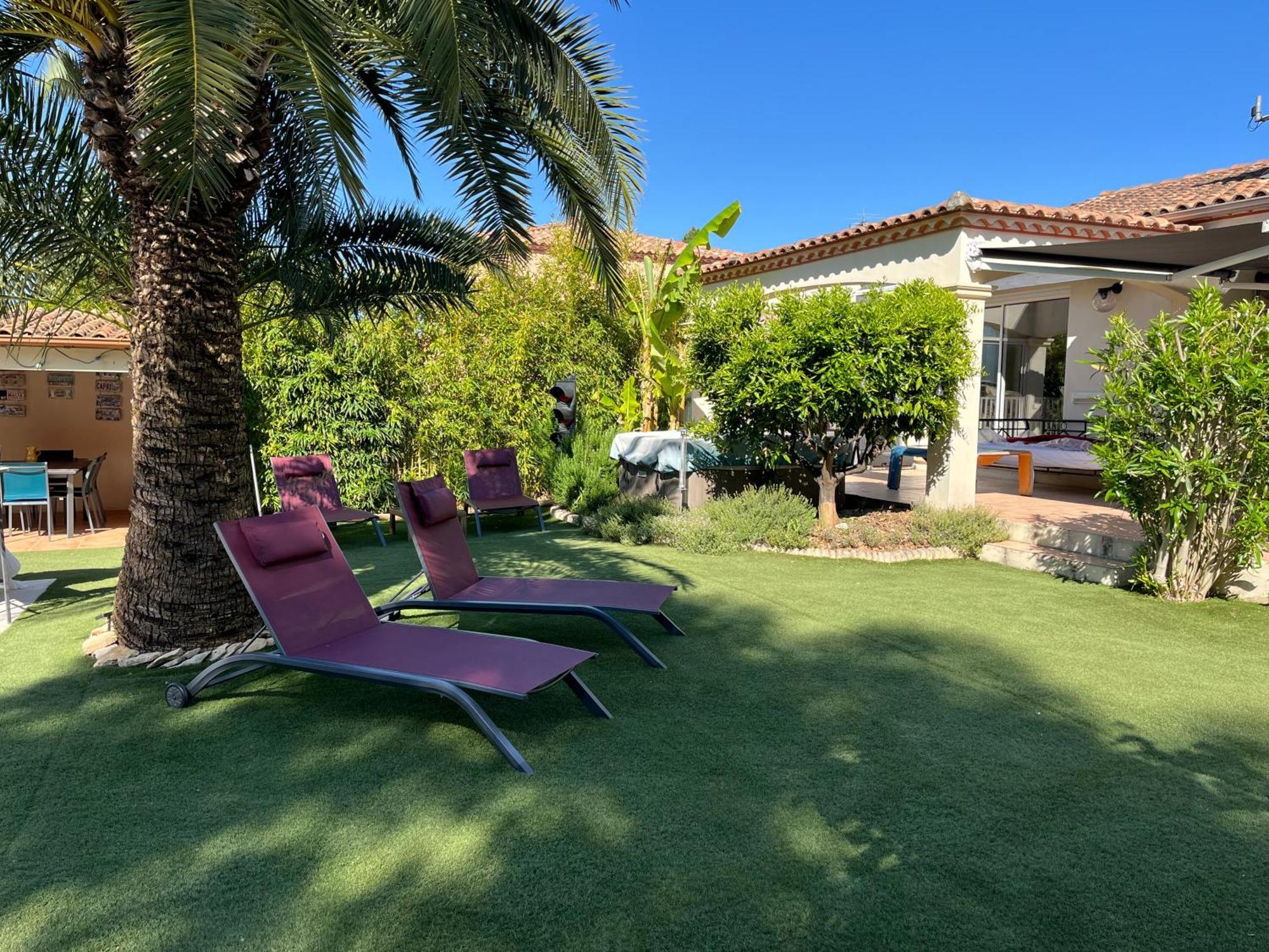 Villa Avec Piscine Gallargues-le-Montueux Eksteriør billede